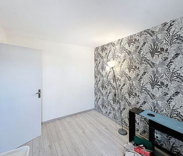 Appartement à louer - ÉPERNAY - Appartement 3 pièces avec balcon - Photo 2