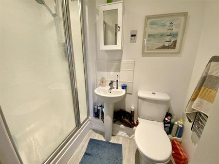 2 bedroom flat to rent - Photo 5