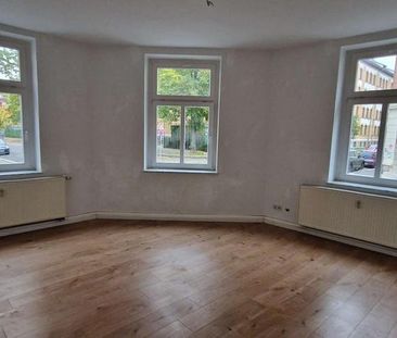 **NEU!** Großzügige 3-Raum-Wohnung mit EBK & Tageslichtbad - Foto 4