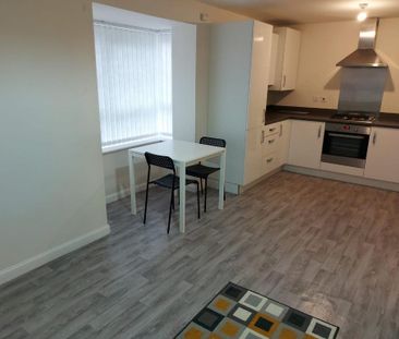 2 bedroom flat to rent - Photo 3