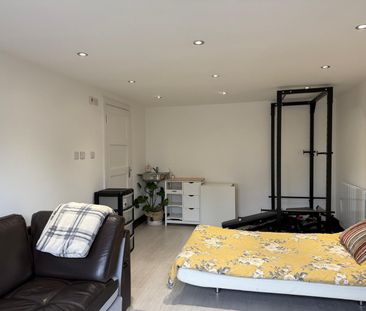 Studio Flat, Clewer Crescent, HA3 - Photo 2