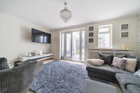 3 bedroom terraced house to rent - Photo 3