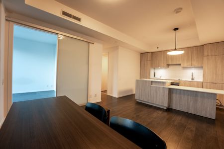For Lease - 5 St. Joseph Street Unit# 4201, Toronto, Ontario - Photo 3
