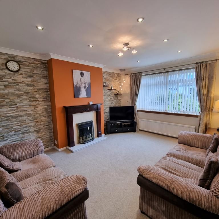 4 bedroom semi-detached house to rent - Photo 1