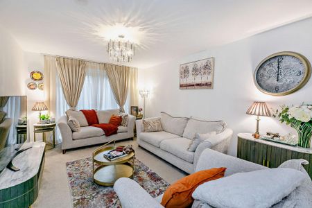 4 bedroom detached house to rent - Photo 4