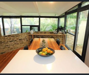 Leafy Burnside Living - Photo 3