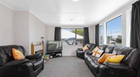 Modern and sunny stand alone house - perfect for a family: - Photo 2