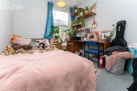 4 bedroom terraced house to rent - Photo 5