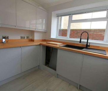 Flat B, Frances Court, Priory Street, Cheltenham, Gloucestershire, ... - Photo 4