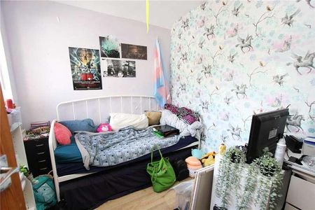 Danescroft Drive, Leigh-on-sea, SS9 - Photo 4