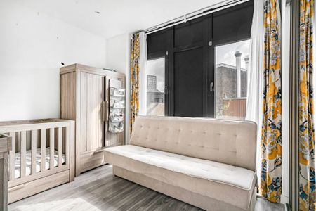 3 Bed Terraced House, South End, CR0 - Photo 4