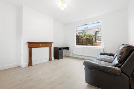 3 bedroom terraced house to rent - Photo 2