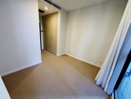 2 bed 2 bath - Photo 4