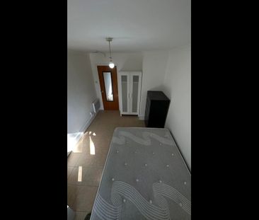 Room in a Shared House, Malting House, E14 - Photo 3