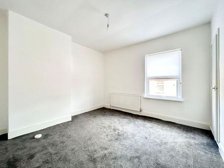 2 bed terraced house to rent in SR8 - Photo 5