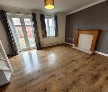 2 bedroom end of terrace house to rent - Photo 1