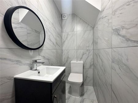 4 bedroom terraced house to rent - Photo 5