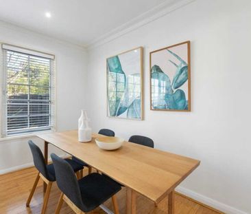 Light, Bright & So Convenient - 2 Bedroom home - Photo 5