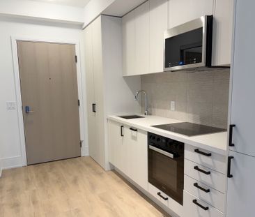For Lease - 2450 Bloor Street Unit# 305, Toronto, Ontario - Photo 4