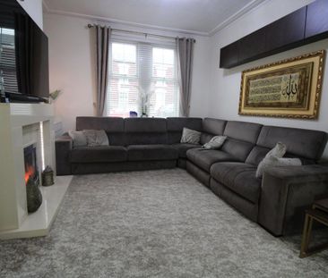 4 bedroom terraced house to rent - Photo 3