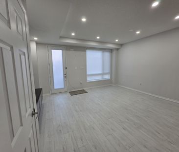 For Lease - 30 Woodstream Drive, Toronto, Ontario - Photo 3