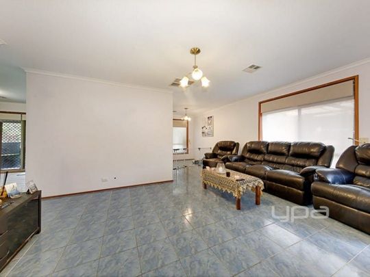 Not to be Missed! - Photo 1