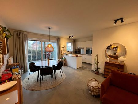 Recent, gelijkvloers 2-slpk-appartement - Photo 3