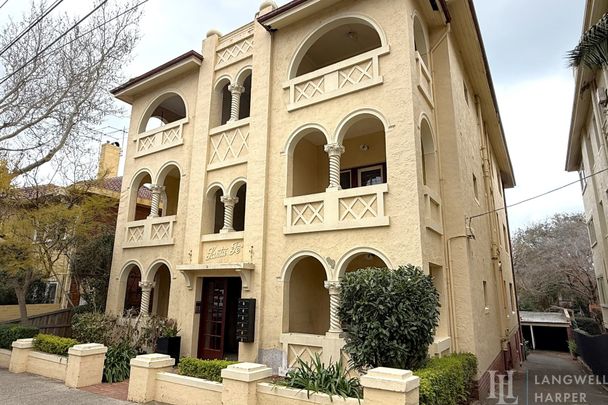 1/45 Mitford Street, Elwood - Photo 1