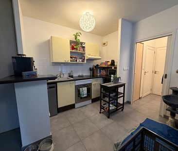 Location Appartement 2 pièces 44m² LA ROCHELLE 17000 - Photo 5