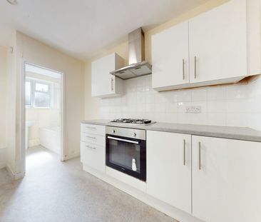 Flat to rent on - Photo 6