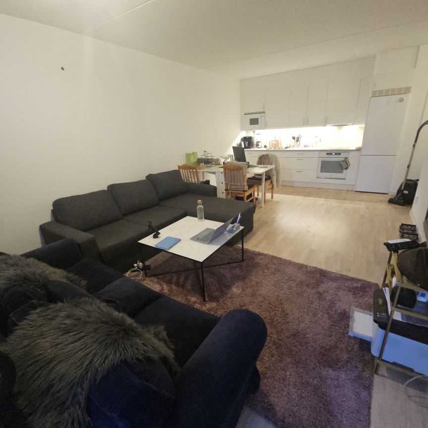 Åkare Engströms Väg, Spånga - Foto 1