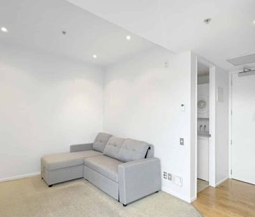 The Mirage - Furnished 1 Bedroom - Photo 5