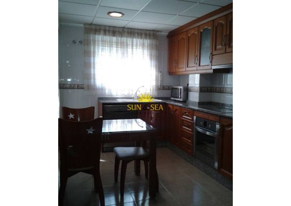 THREE-BEDROOM APARTMENT – ALMORADÍ