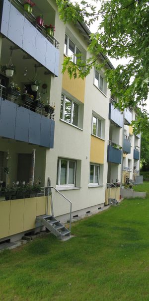 3-Zimmer-Wohnung mit Balkon und WBS in Kaufungen - Photo 1