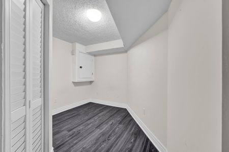 For Lease - 4502 Violet Road, Mississauga, Ontario - Photo 5