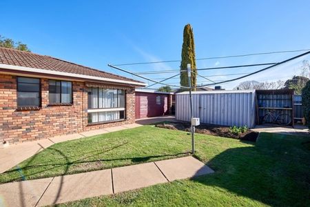 9 Ilex Street Lake Albert NSW 2650 - Photo 2