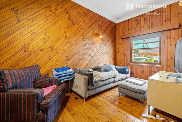 Charming Cottage - Photo 1