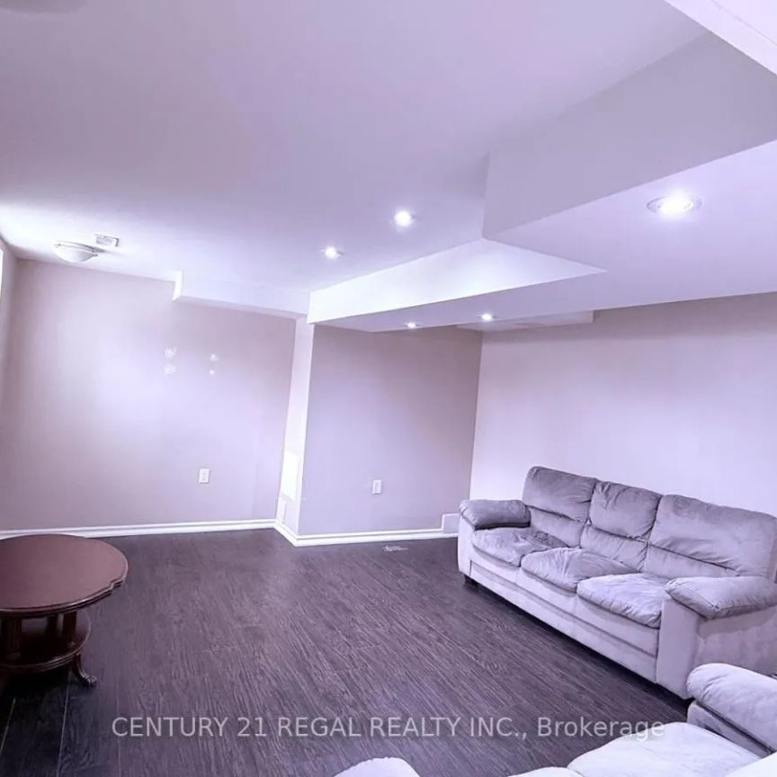 39 LAURENTIDE CRESCENT - Photo 1