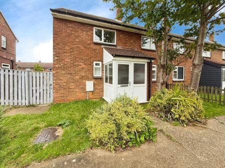 3 bedroom End of terrace house To Let - Photo 3