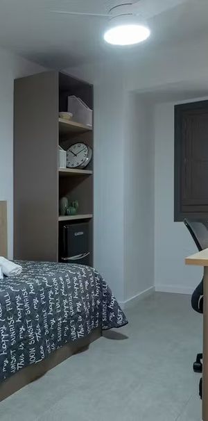 Carrer de Sant Donís, Valencia, Valencian Community 46003 - Photo 1