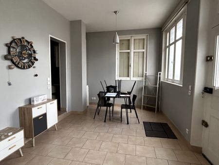 Location Appartement 2 pièces 49m² TROYES 10000 - Photo 2