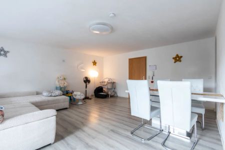 3-Zimmer-Wohnung mit Balkon und Stellplatz. Ideal für Paare und junge Familien! Keine Studenten. - Foto 3