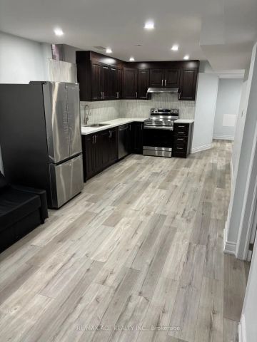 406 Comiskey Crescent #BSMT - Photo 2