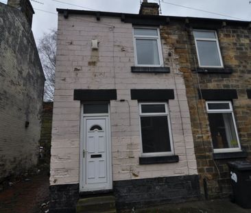 2 bed Terraced - To Let - Photo 2
