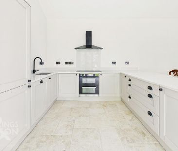 2 bedroom barn conversion to rent - Photo 6