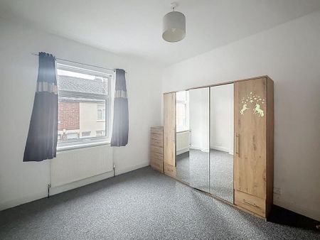 2 bedroom terraced house to rent - Photo 2