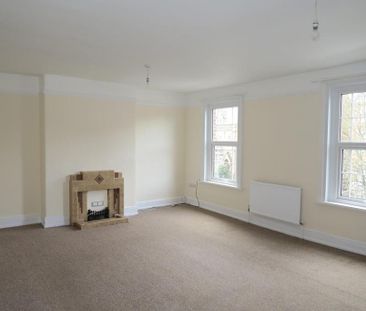 3 bedroom flat to rent - Photo 1