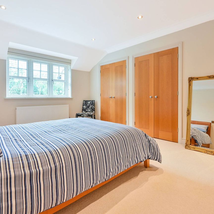 WOODHAM GATE, WOKING, SURREY, GU21, Woking, GU21 - Photo 1