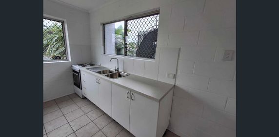 3/31 SONDRIO STREET, Woree, Qld 4868 - Photo 2
