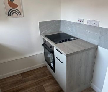 Vicars Court, Mansfield, NG21 - Photo 4